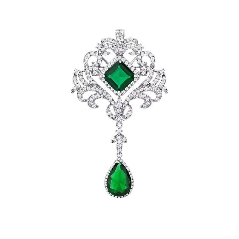 New Emerald Crystal Hollow-out Retro Court-style Brooch For Women