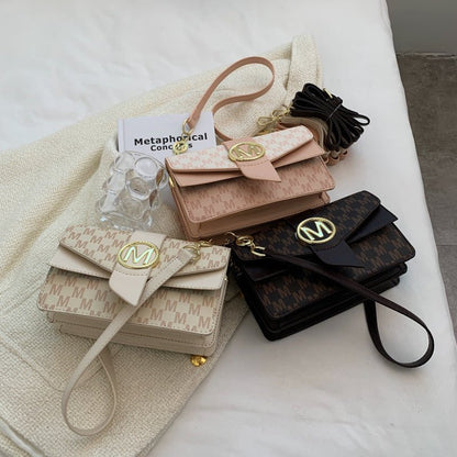 Niche Personality Printed Letter Shoulder Messenger Bag - More4LessLB