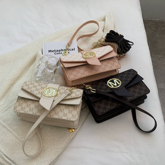 Niche Personality Printed Letter Shoulder Messenger Bag - More4LessLB